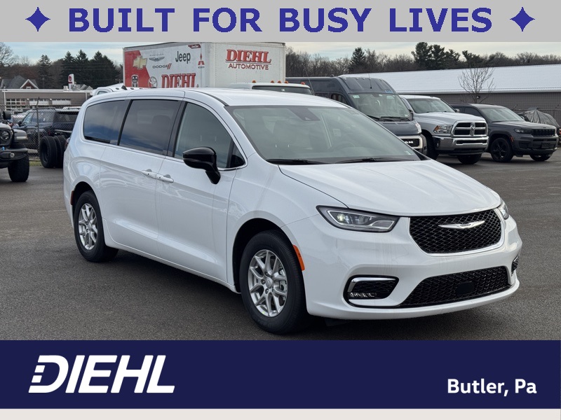 2026 Chrysler Pacifica Select's photo