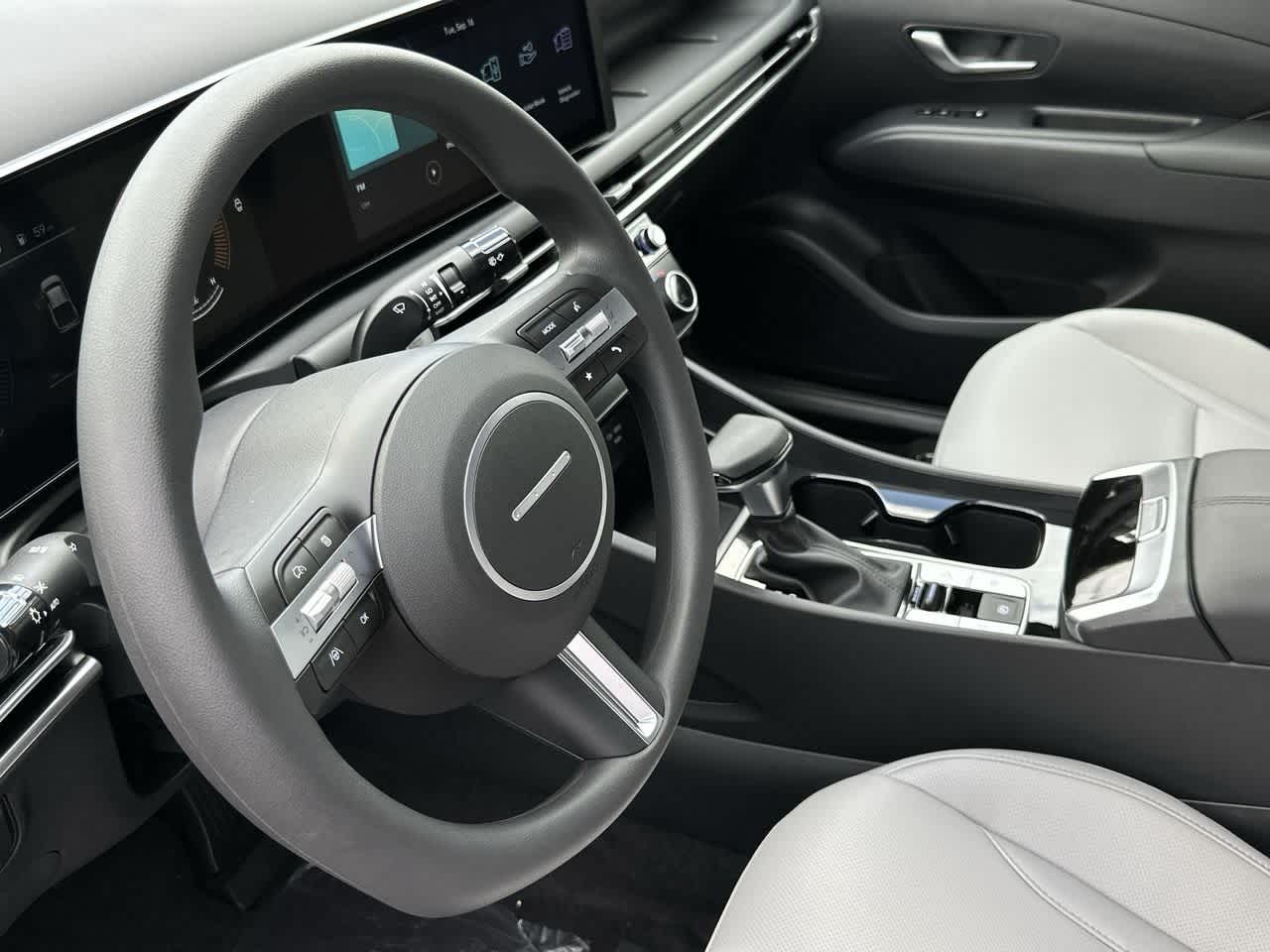 2026 Hyundai Santa Cruz SEL photo 13