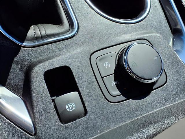 2022 Chevrolet Traverse Leather photo 9