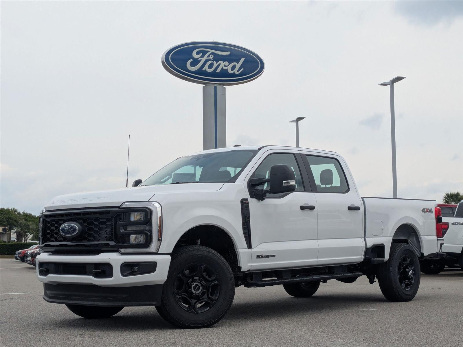 2025 Ford F-250 Super Duty XL's photo