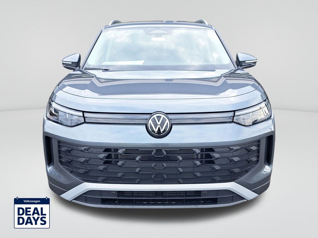 2025 Volkswagen Tiguan SE photo 2
