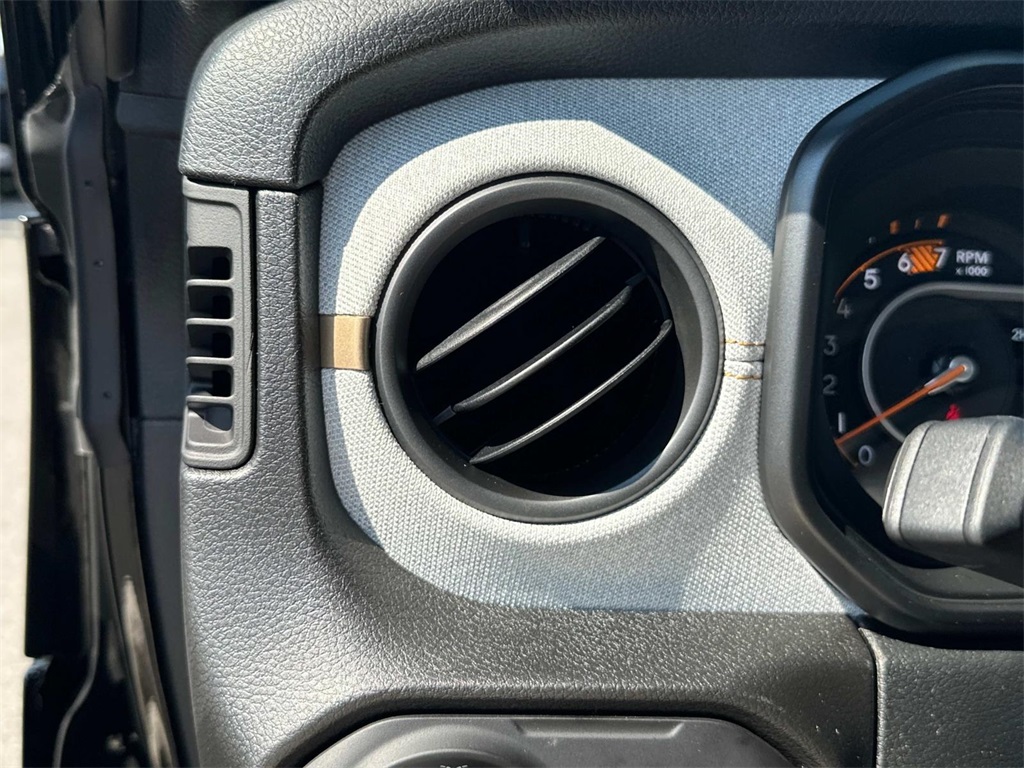 2025 Jeep Wrangler Sport S photo 27