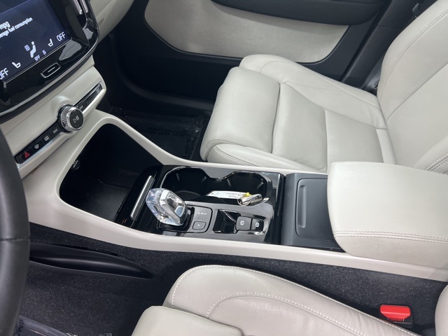 2019 Volvo XC40 T5 Inscription photo 14