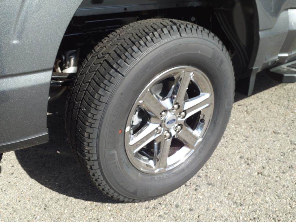 New 2024 Carbonized Gray Metallic Ford XLT image 7