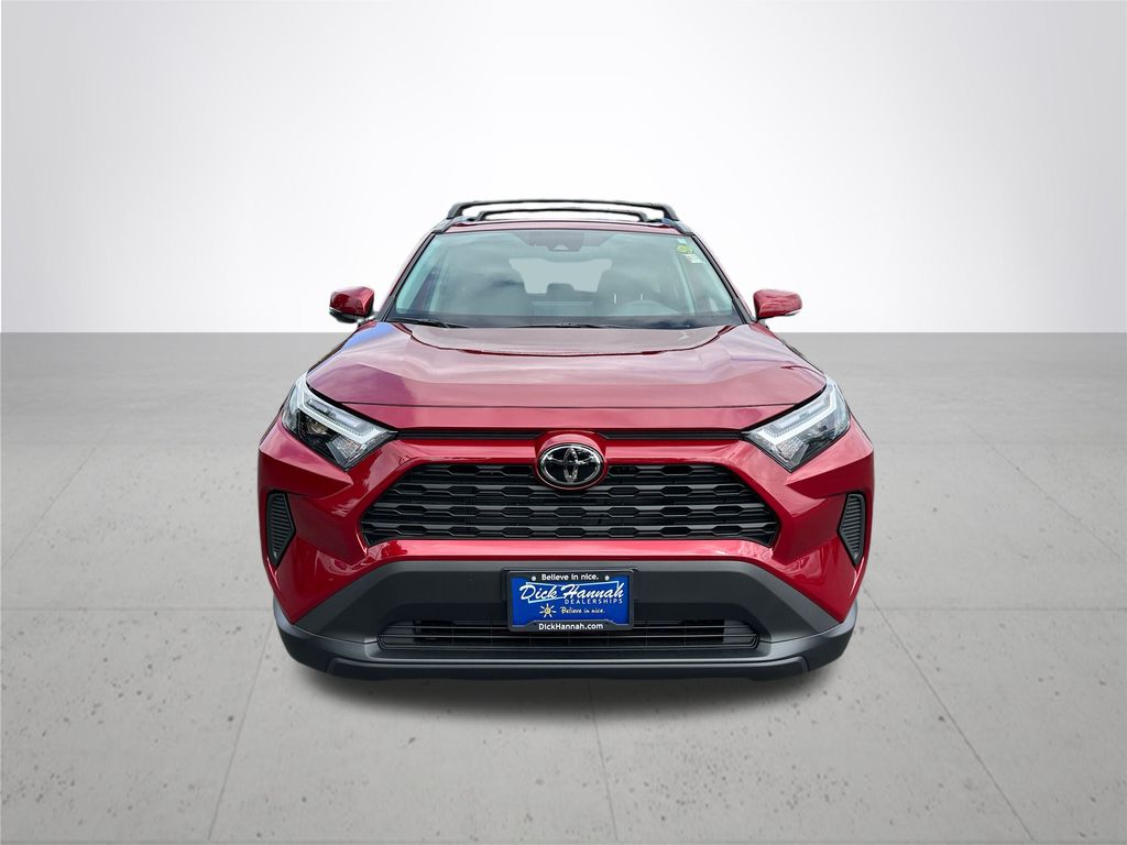 2025 Toyota RAV4 XLE photo 2
