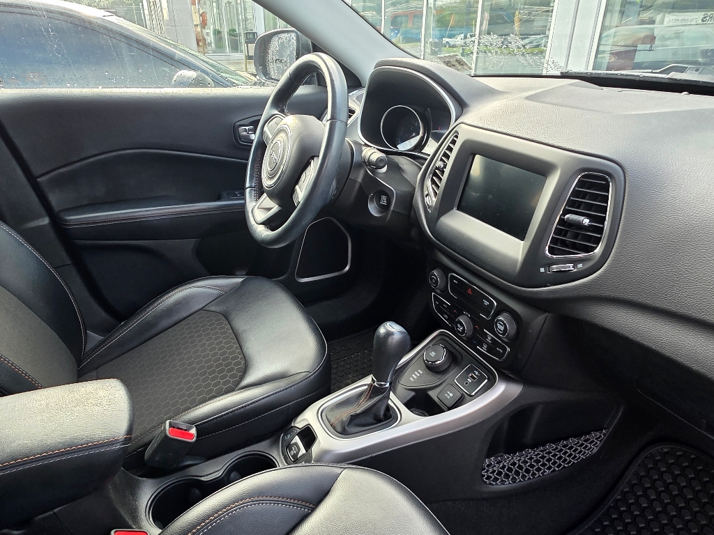 2020 Jeep Compass Latitude photo 5