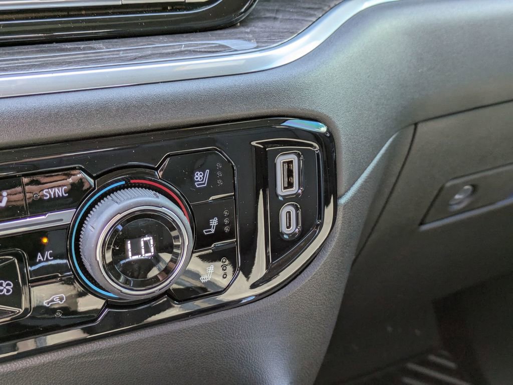 2025 Chevrolet Silverado 1500 LTZ photo 21