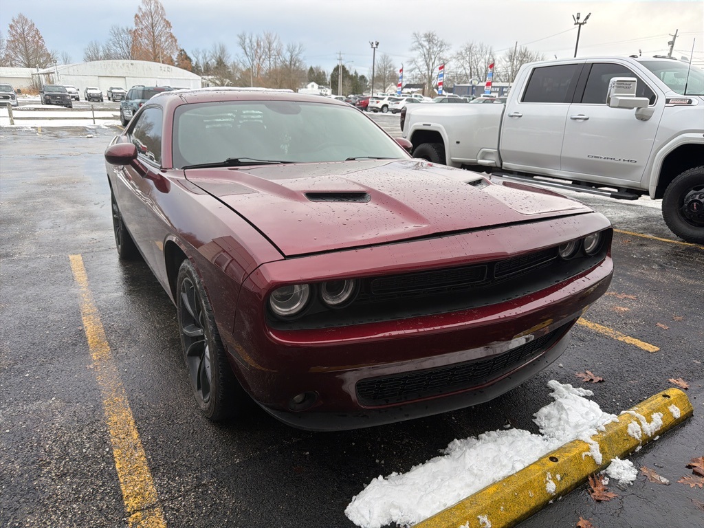 2021 Dodge Challenger SXT's photo