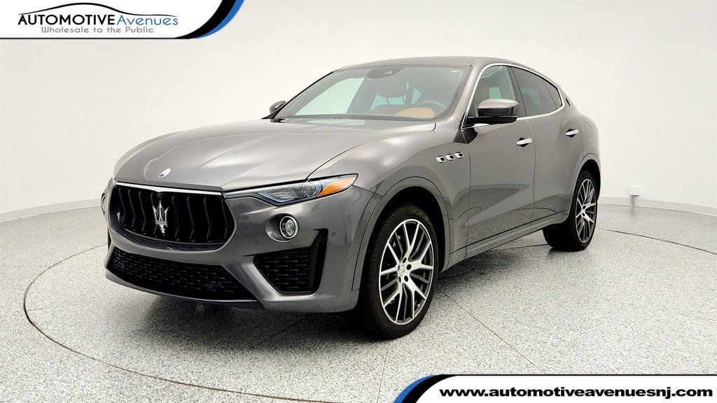 2022 Maserati Levante Modena's photo