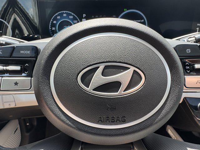 2025 Hyundai Elantra Hybrid Limited photo 30