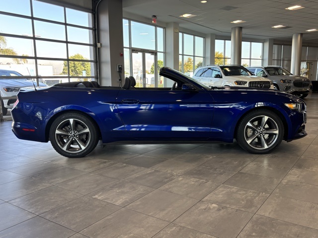 2015 Ford Mustang V6 Convertible photo 3