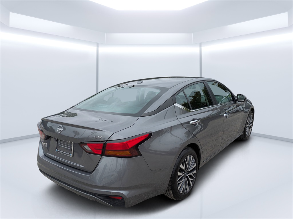 2024 Nissan Altima 2.5 SV photo 4