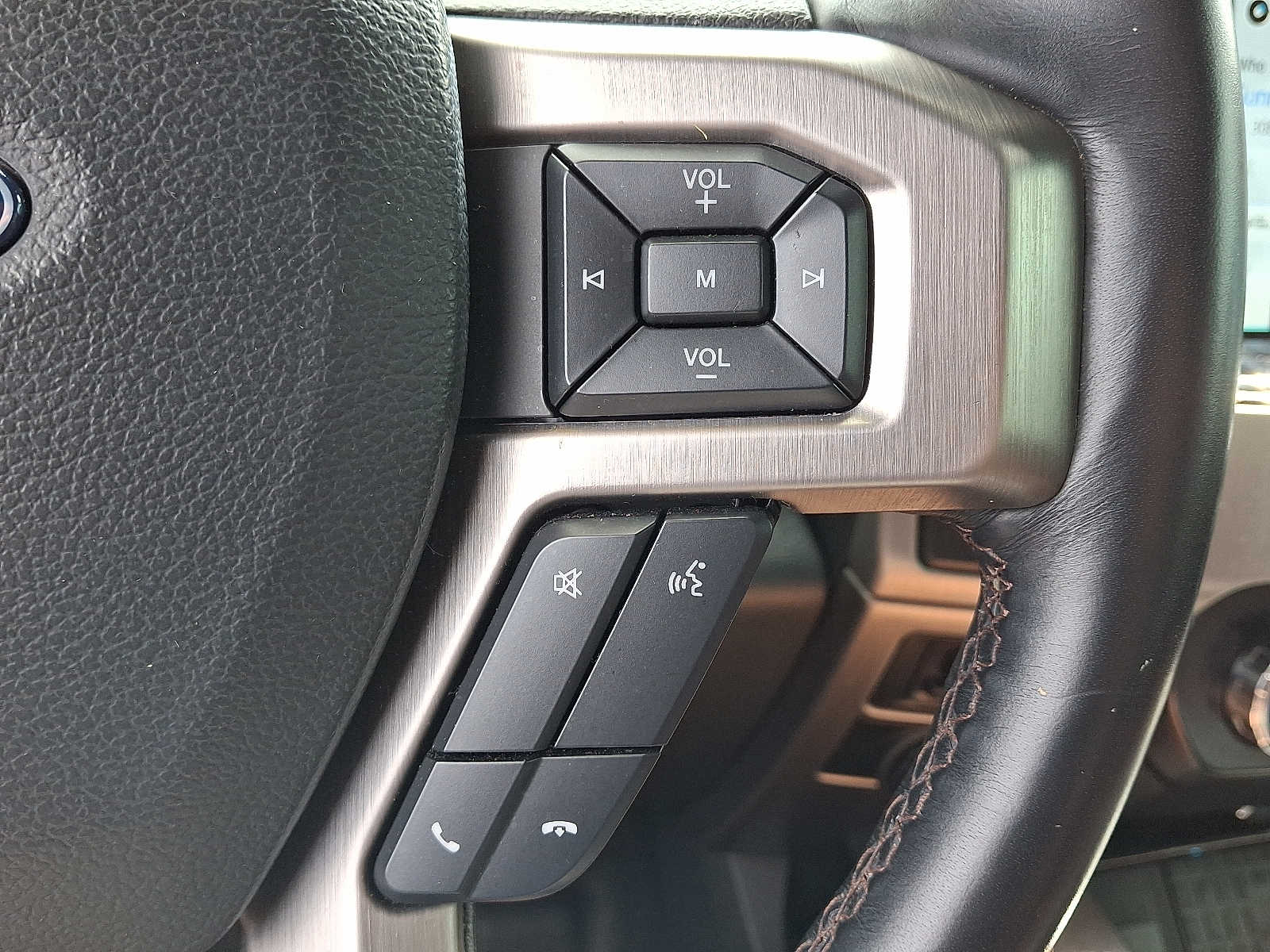 2022 Ford F-250 Platinum photo 22