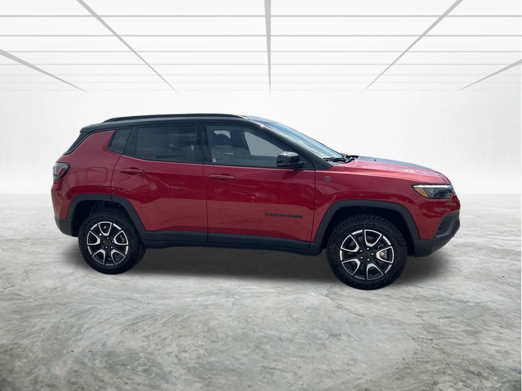 2025 Jeep Compass Trailhawk photo 3