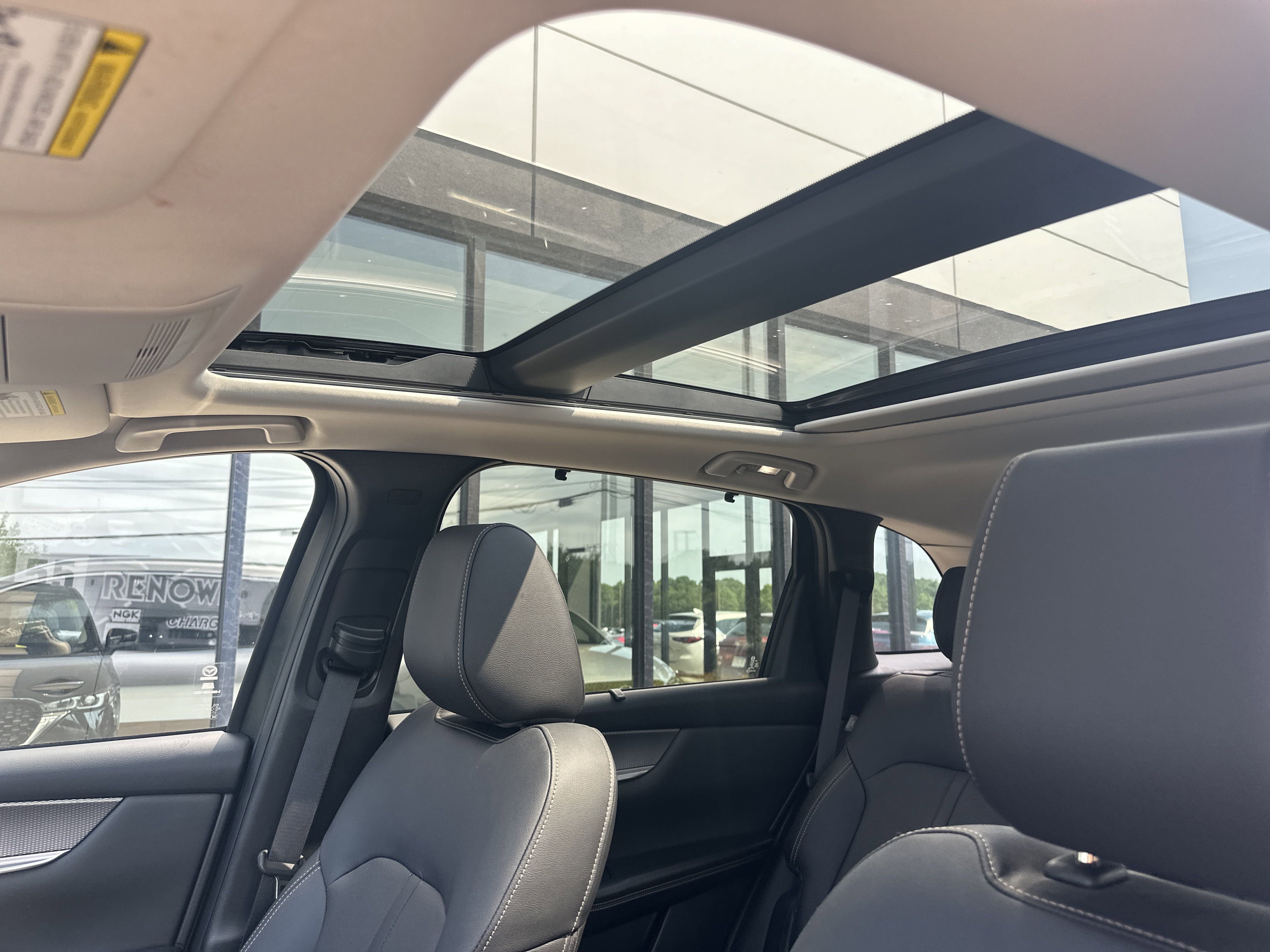 2024 Mazda CX-90 Premium photo 3