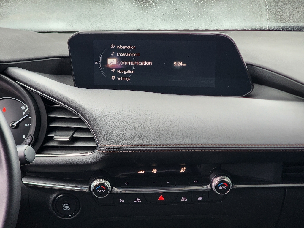 2022 Mazda Mazda3 Preferred photo 3