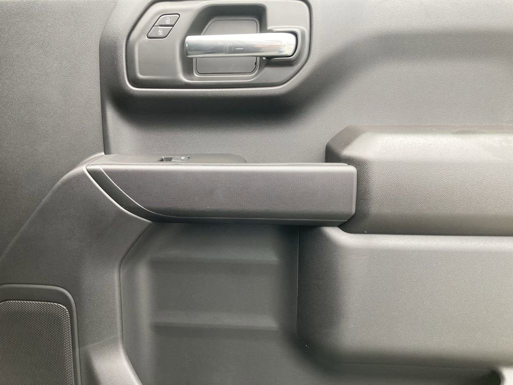 2025 Chevrolet Silverado 1500 Custom photo 30