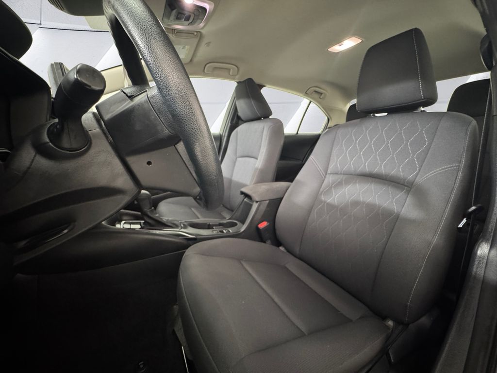 2023 Toyota Corolla LE photo 8