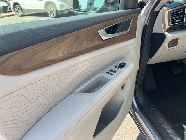 2026 Volkswagen Atlas SE Technology photo 3