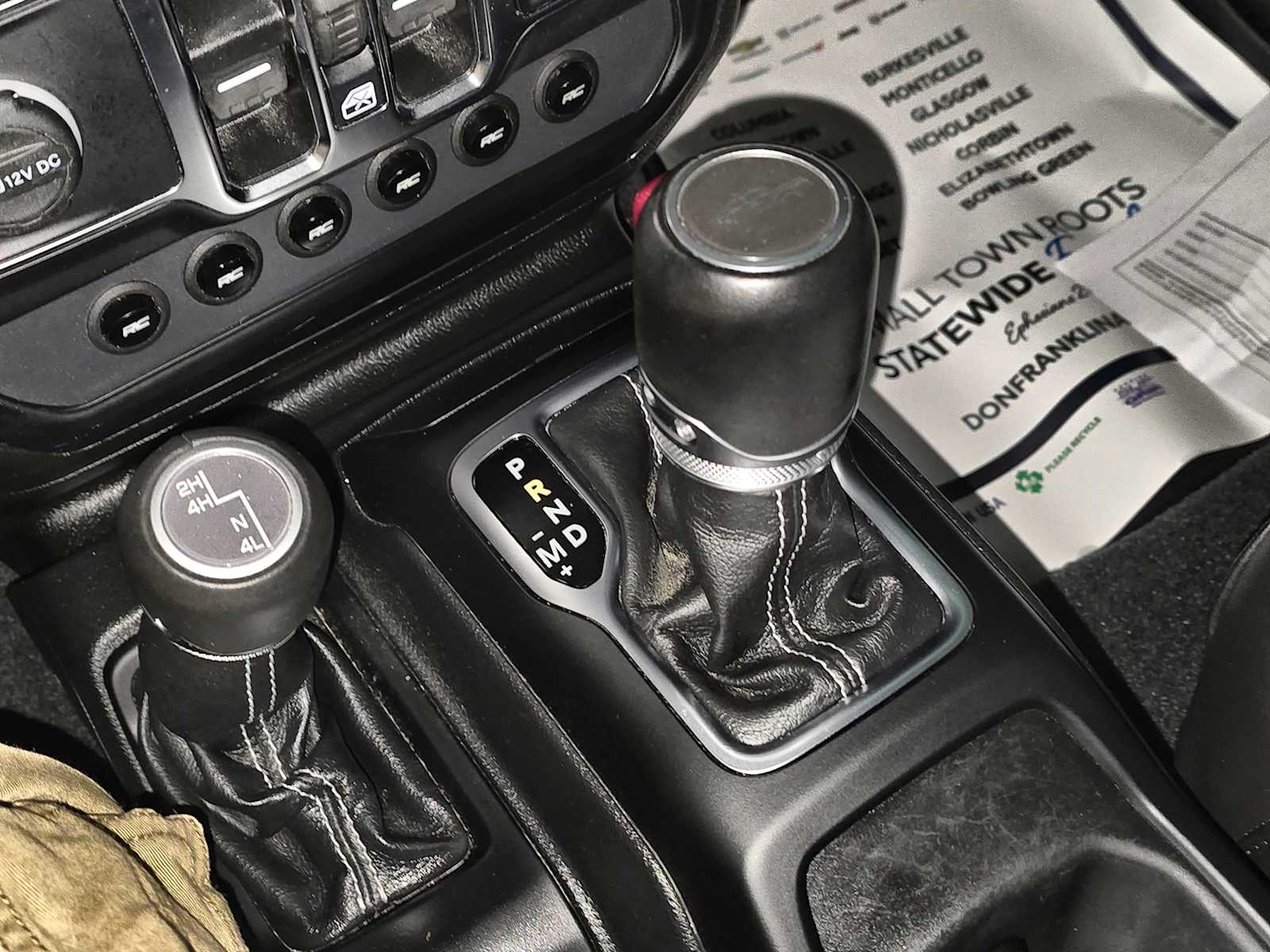 2022 Jeep Gladiator Overland photo 25