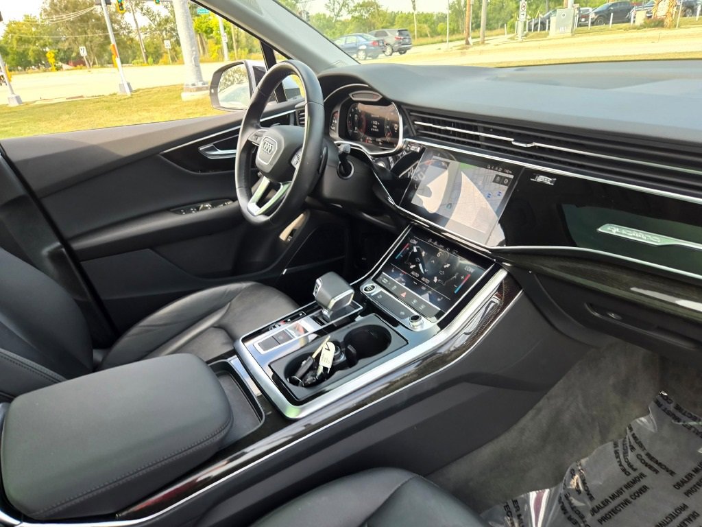 2022 Audi Q7 55 Premium Plus photo 6