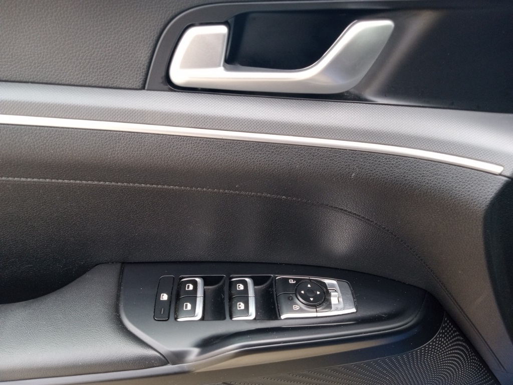 2022 Kia K5 GT-Line photo 25