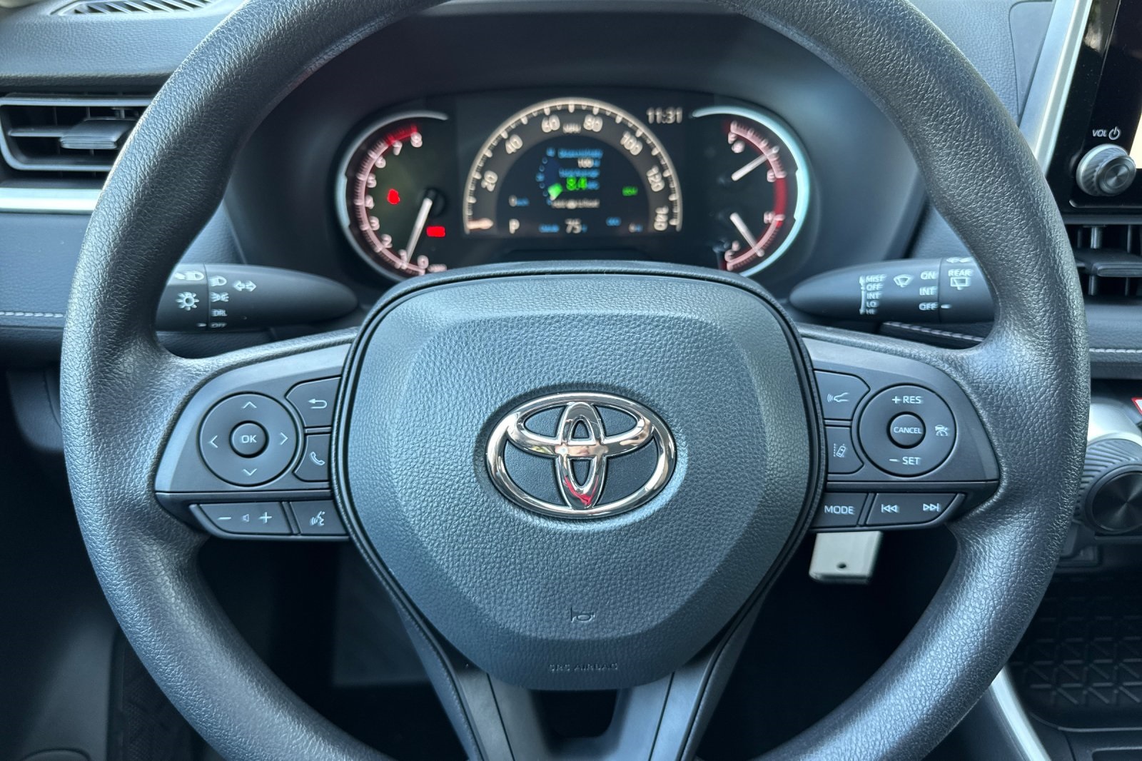 2025 Toyota RAV4 LE photo 23