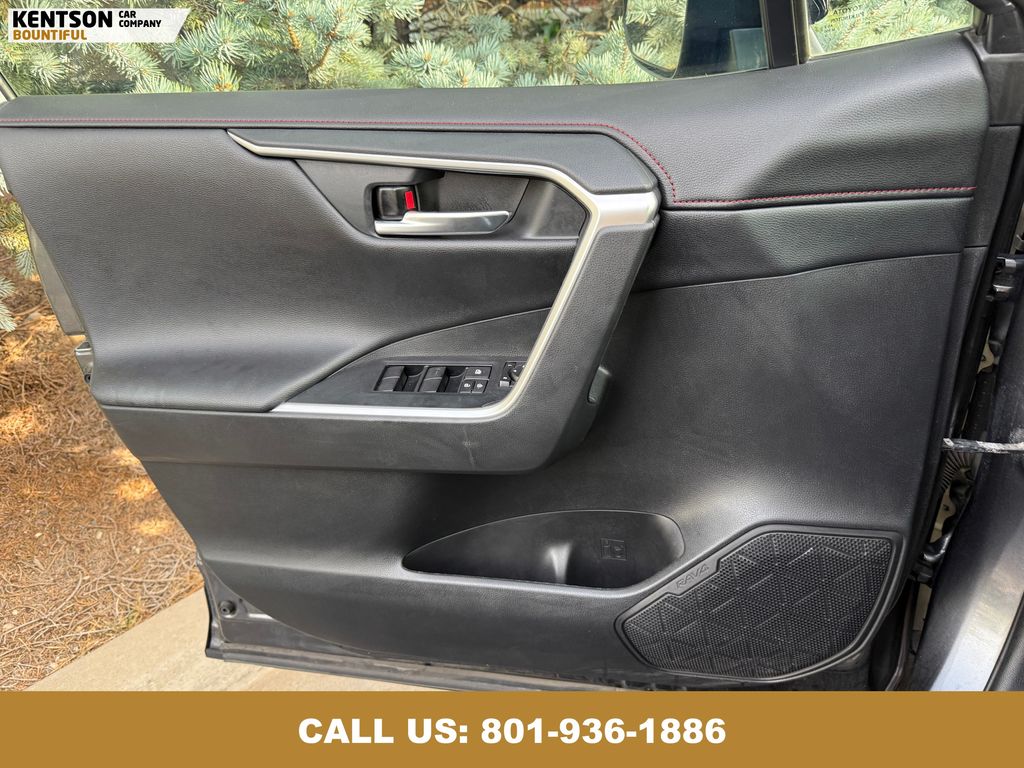 2020 Toyota RAV4 TRD photo 19