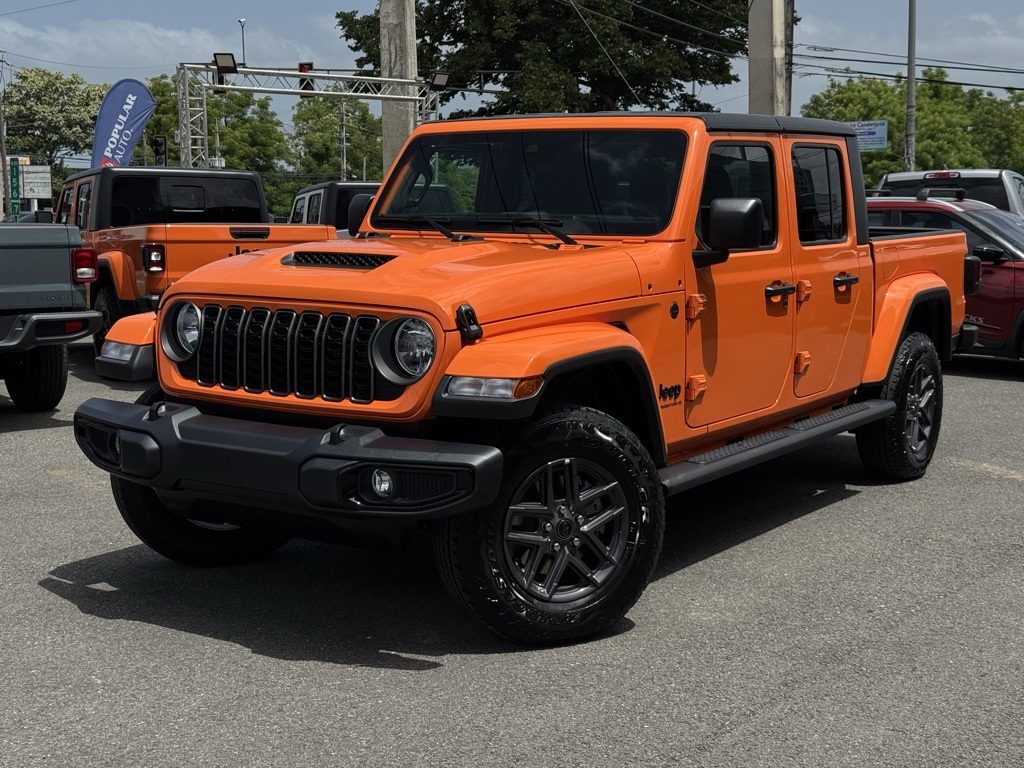 2025 Jeep Gladiator Sport S's photo