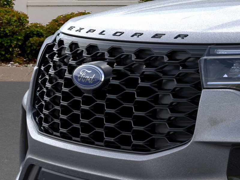 2025 Ford Explorer ST-Line photo 15