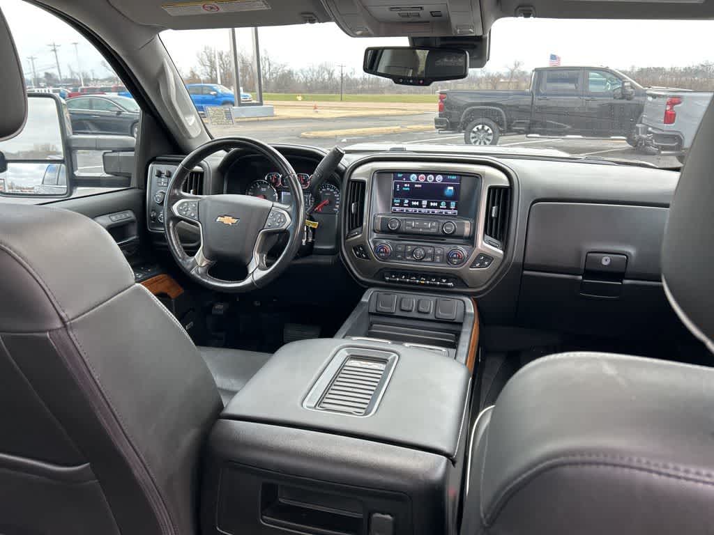 2019 Chevrolet Silverado 3500HD High Country photo 25