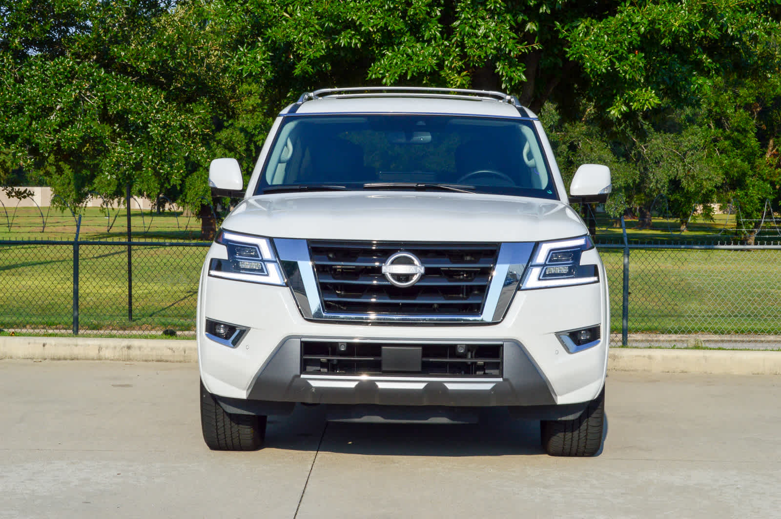 2024 Nissan Armada SL photo 2