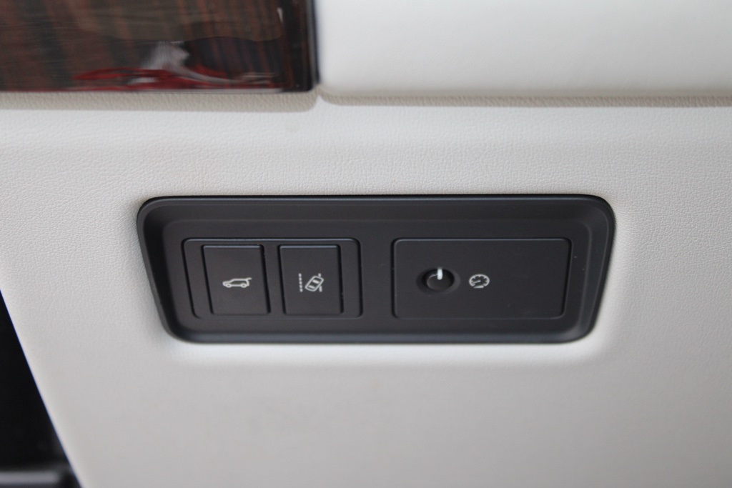 2016 Land Rover Range Rover HSE photo 14