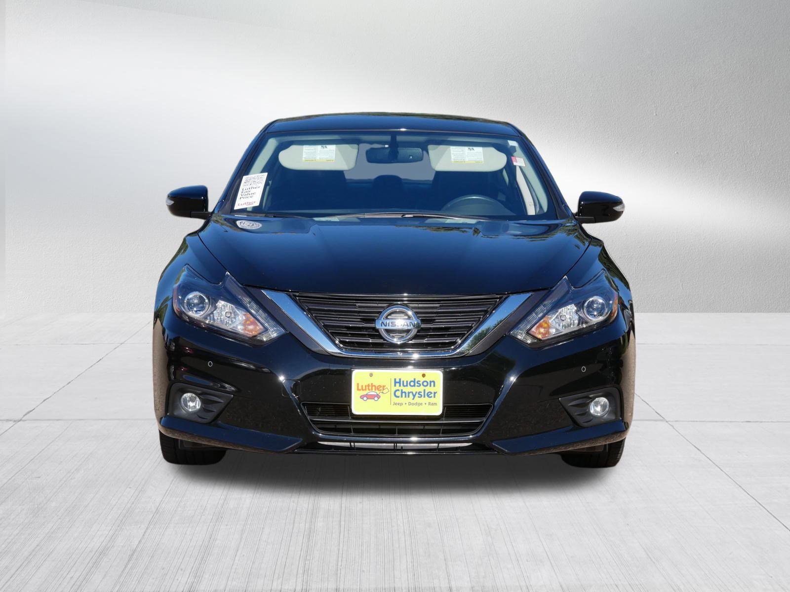2017 Nissan Altima 3.5 SL photo 2