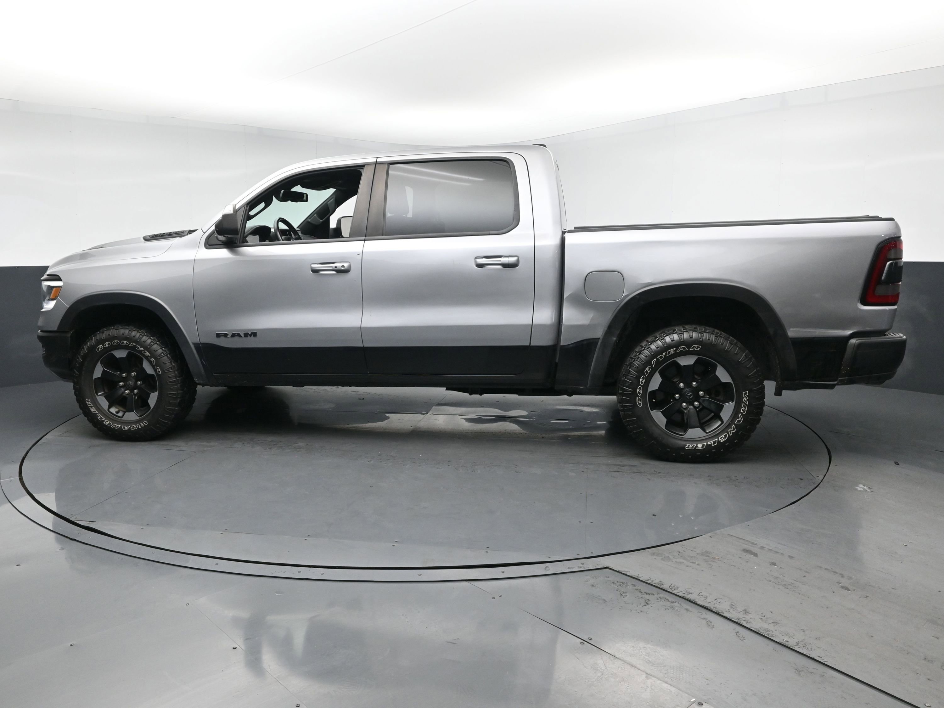 2019 Ram 1500 Rebel photo 4