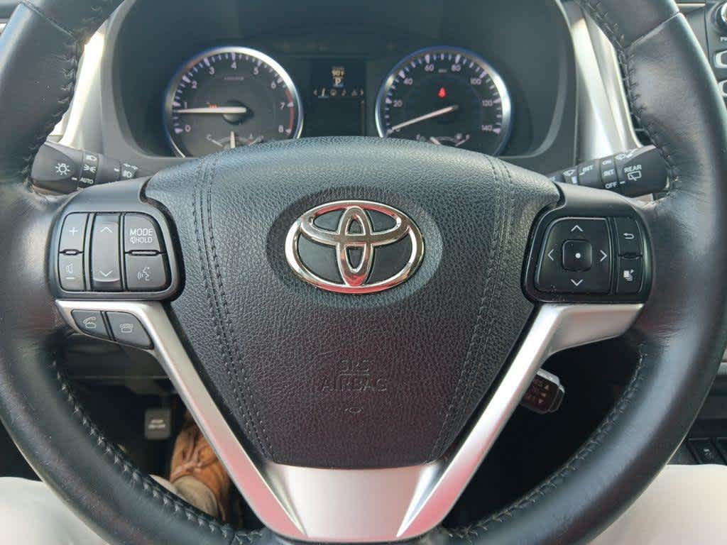 2015 Toyota Highlander XLE photo 14