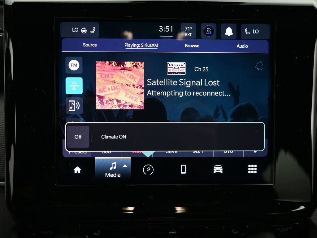 2025 Jeep Grand Cherokee Altitude photo 13