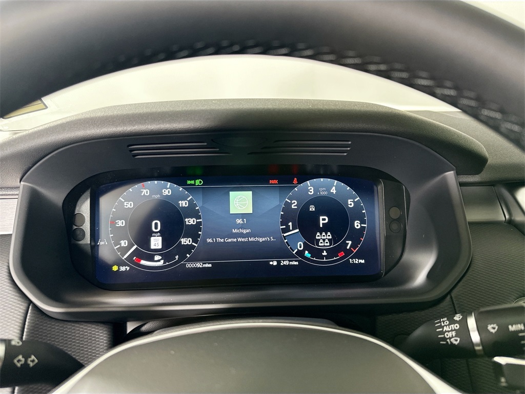 2025 Land Rover Discovery SE photo 14