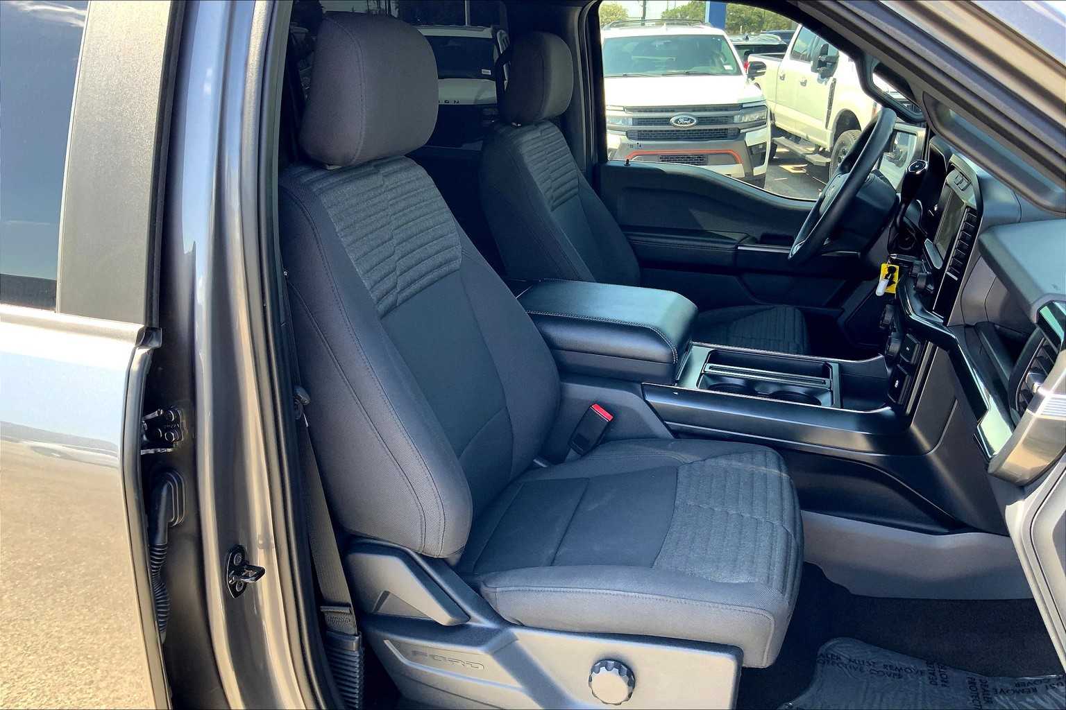 2022 Ford F-150 XL photo 8
