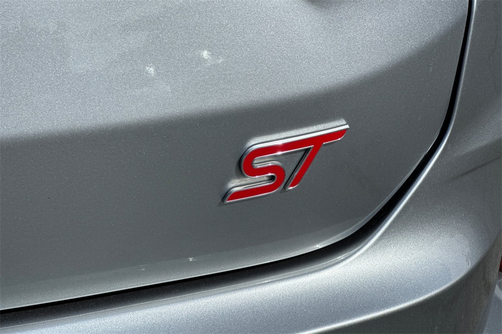 2020 Ford Edge ST photo 25