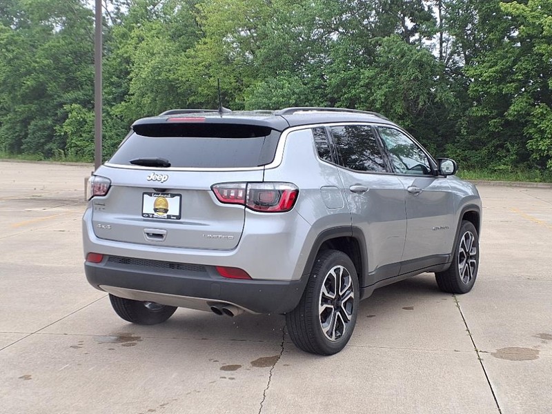 2022 Jeep Compass Limited photo 4