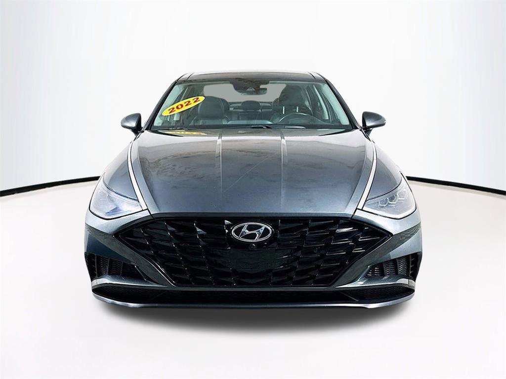 2022 Hyundai Sonata Limited photo 2