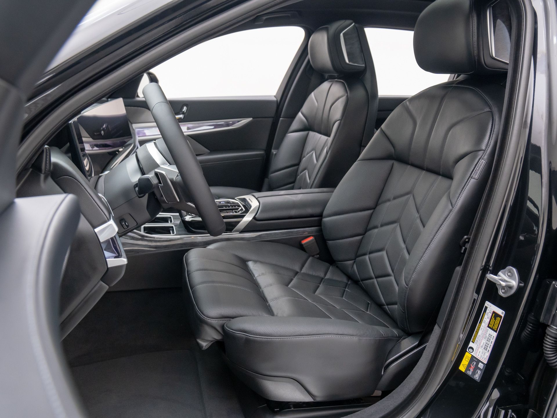 New 2025 Black Sapphire Metallic BMW xDrive60 image 14