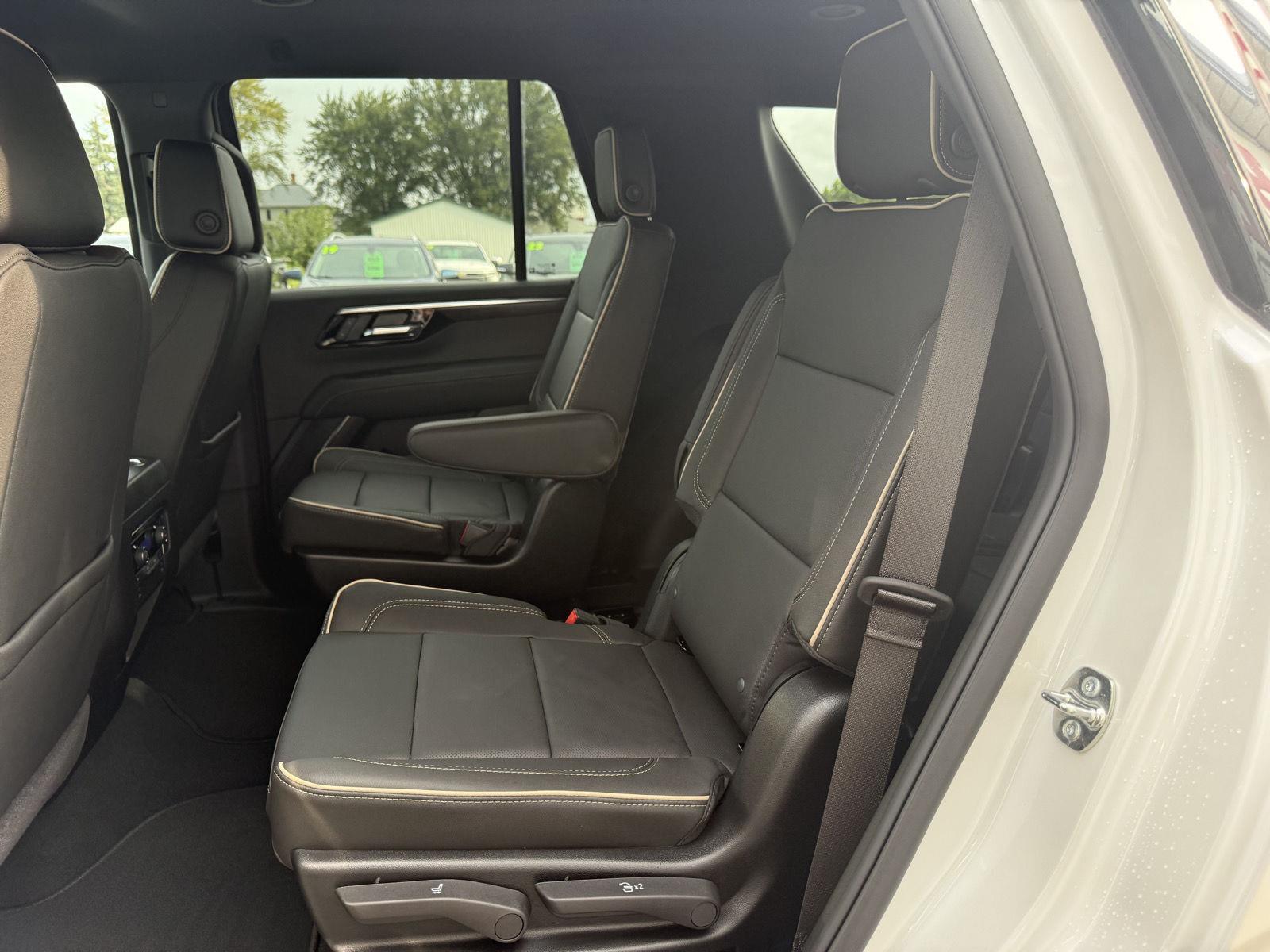 2025 Chevrolet Tahoe Premier photo 12