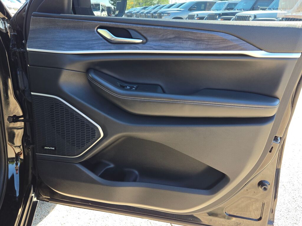 2021 Jeep Grand Cherokee Limited photo 4