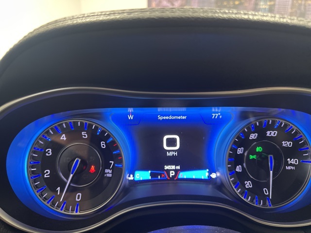 2022 Chrysler 300 Touring L photo 23