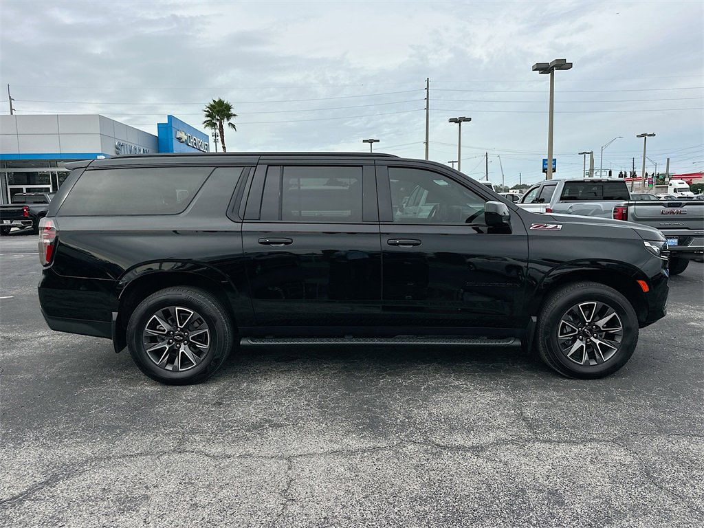 2023 Chevrolet Suburban Z71 photo 4
