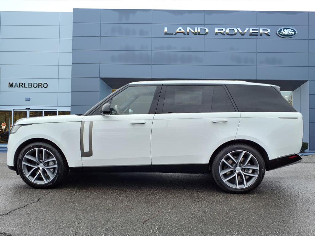 2025 Land Rover Range Rover SE photo 5