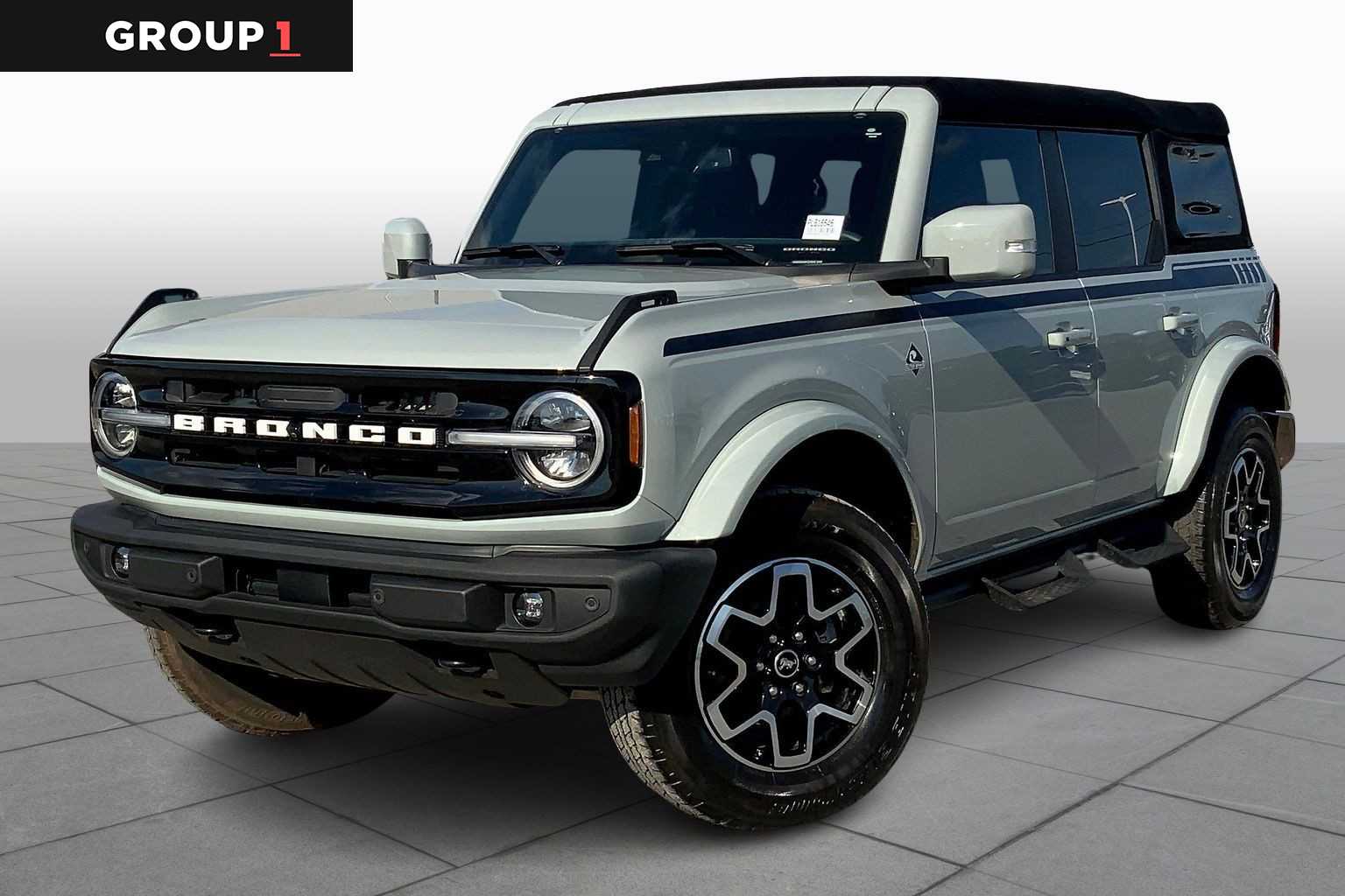 2023 Ford Bronco 4-Door Outer Banks's photo