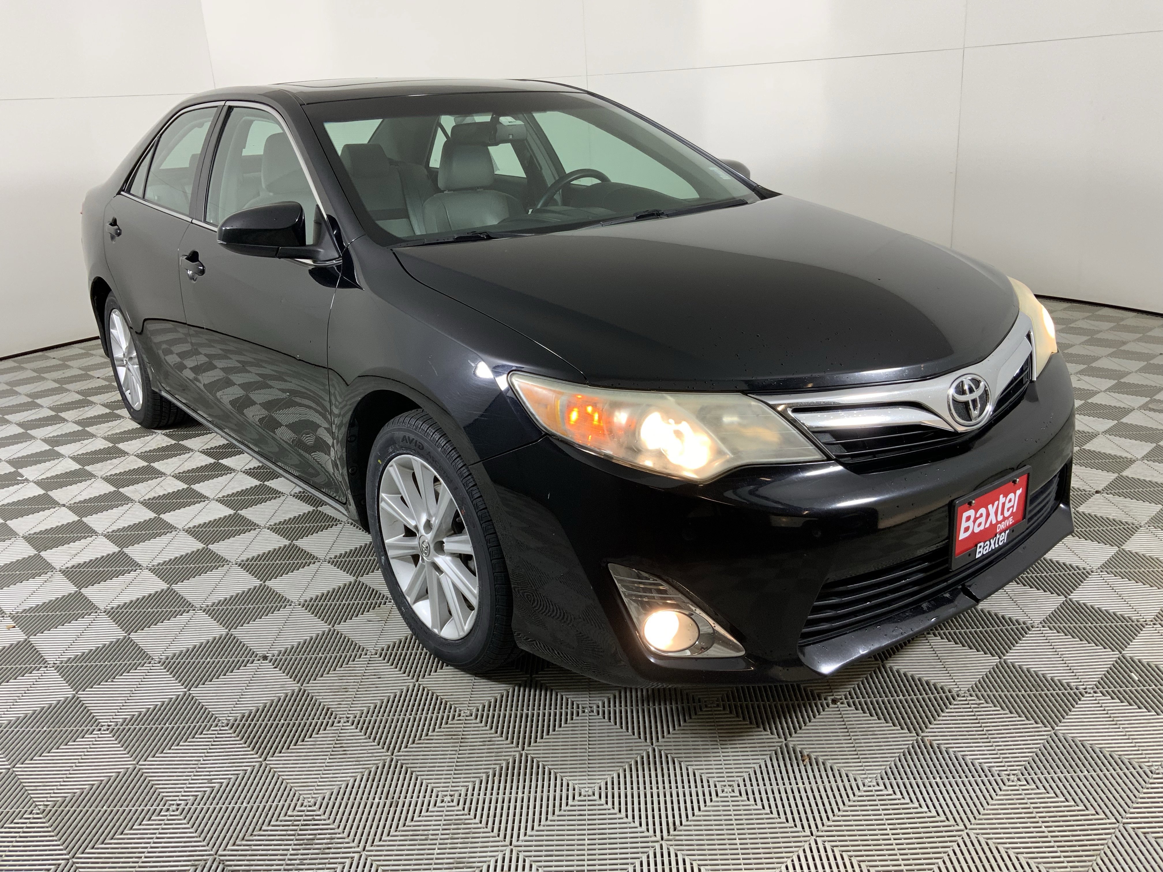 2013 Toyota Camry XLE's photo